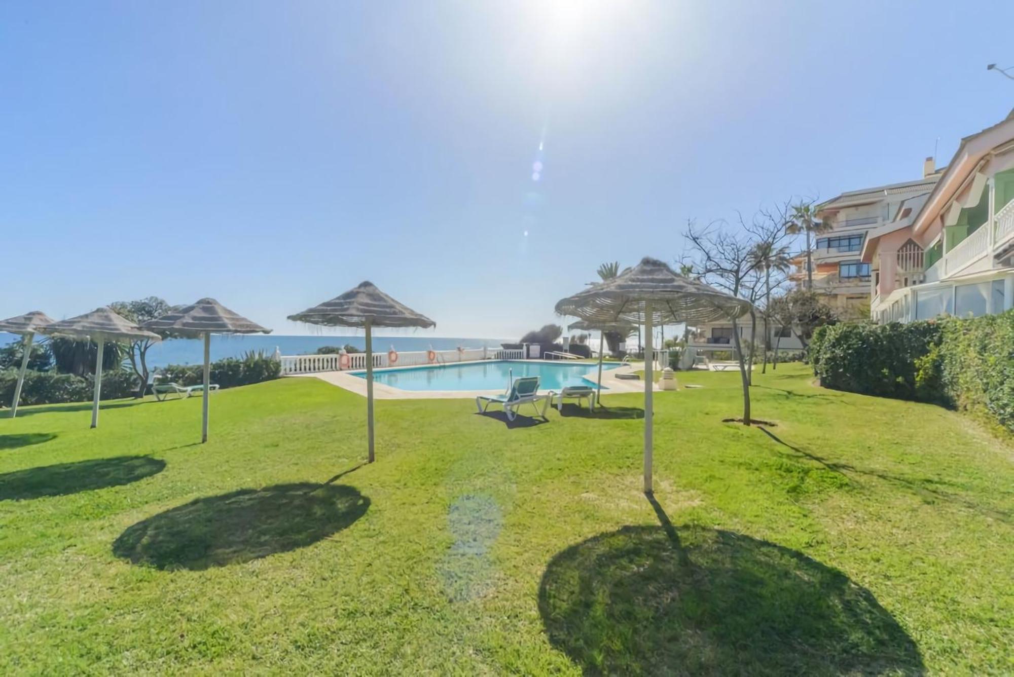 Urbanization On The Beach Front 1-3 라칼라데미야스 외부 사진